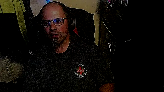 KrazyLegz online show from November 2025 10:12:01 PM