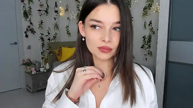 ContinentOfTranquility online show from November 2025 01:06:02 AM