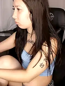 Snapshot of Japabaixinha chatting on January 2025 02:43:02 AM Japabaixinha online show from January 2025 02:43:02 AM