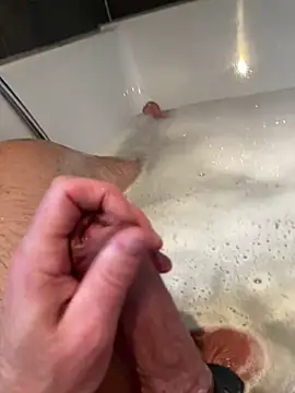 LivingLegend1978 online show from February 2025 02:56:02 PM