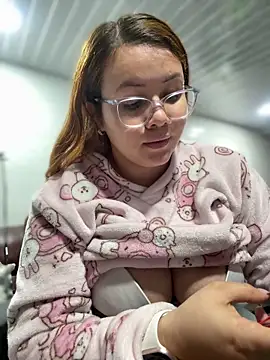 solecito 22 online show from February 2026 03:05:01 AM