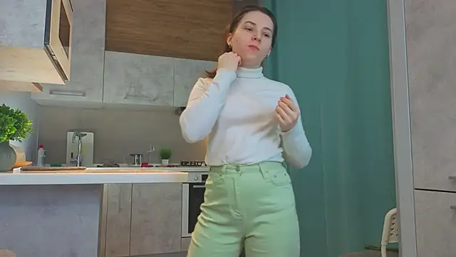 DonnaBurkee online show from April 2026 04:21:01 AM