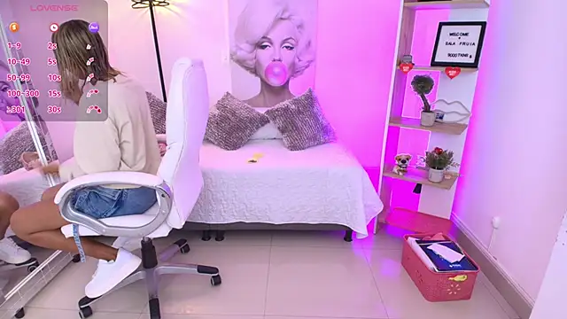 SALOOMEE   online show from January 2025 11:11:01 AM