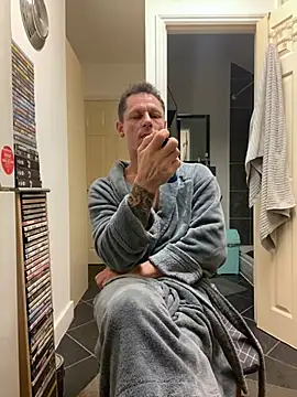 Yourhotboy 42 online show from February 2025 08:51:02 PM