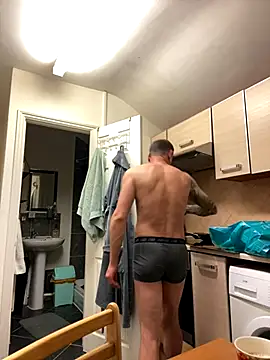 Yourhotboy 42 online show from December 2025 07:21:01 PM