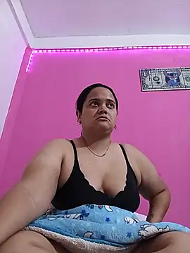 Snapshot of brunnette_hot chatting on June 2026 10:51:02 AM brunnette hot online show from June 2026 10:51:02 AM