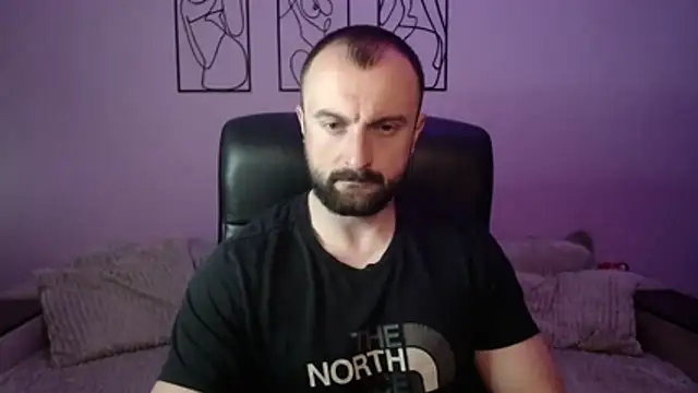 brindlefly6969 online show from May 2026 10:53:02 AM