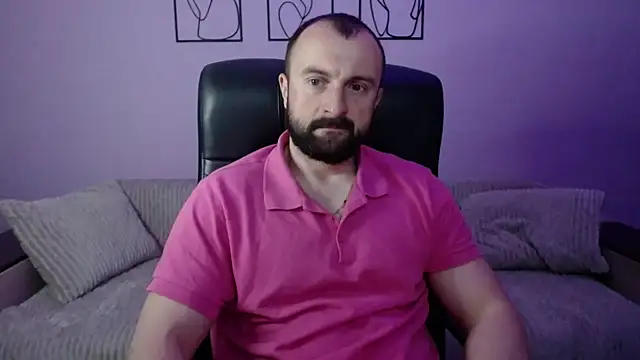 brindlefly6969 online show from May 2026 10:32:02 AM