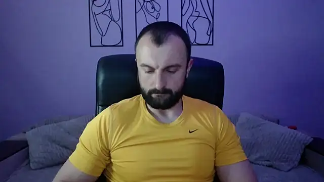 brindlefly6969 online show from May 2026 10:36:01 AM