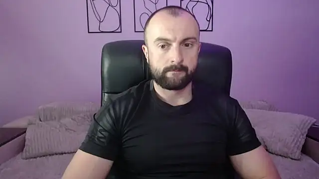 brindlefly6969 online show from May 2026 10:35:01 AM