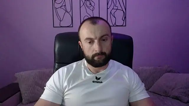 brindlefly6969 online show from June 2026 11:16:02 AM