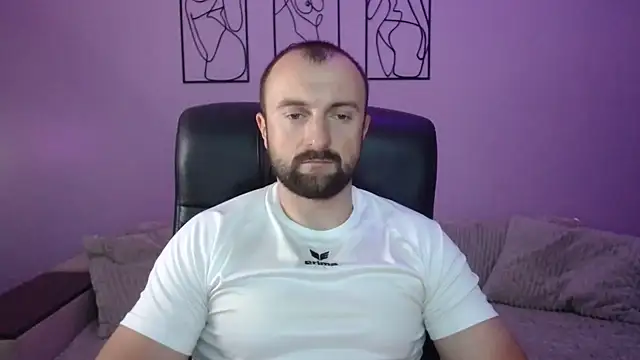 brindlefly6969 online show from June 2026 10:47:02 AM
