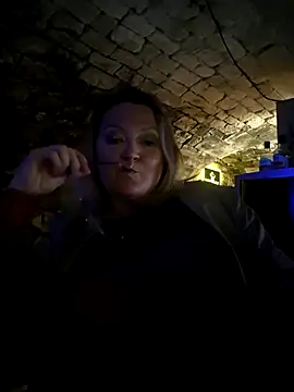 lady charlyne online show from November 2025 08:31:01 PM