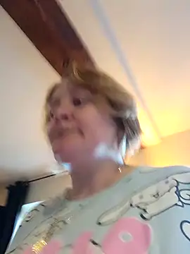 lady charlyne online show from April 2026 06:08:02 PM