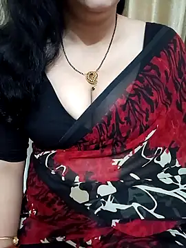 Snapshot of Priya_Boudi chatting on January 2025 04:08:02 PM Priya Boudi online show from January 2025 04:08:02 PM