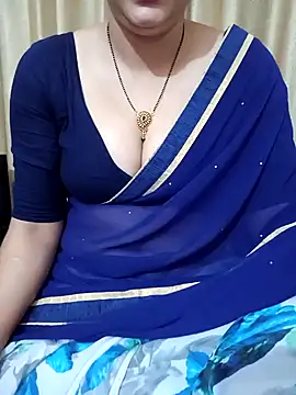 Snapshot of Priya_Boudi chatting on January 2025 04:37:02 PM Priya Boudi online show from January 2025 04:37:02 PM