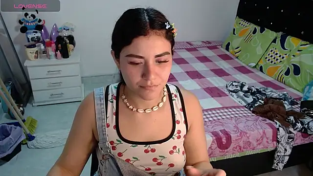 Snapshot of soniafuckboobs chatting on June 2026 02:33:01 PM soniafuckboobs online show from June 2026 02:33:01 PM