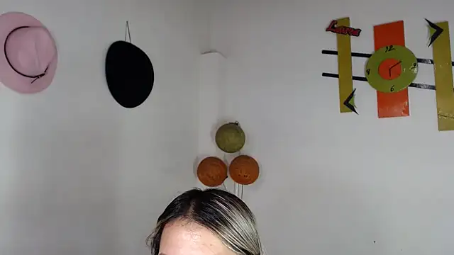 Chantal hott online show from April 2026 09:27:01 PM