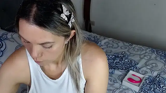 Chantal hott online show from April 2026 08:23:01 PM