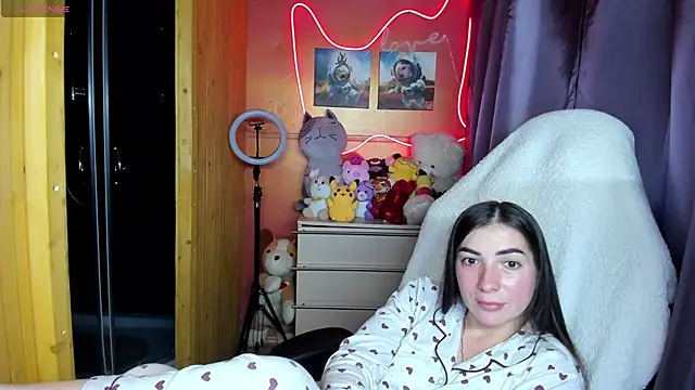 Snapshot of Fiery_Brunette_ chatting on September 2025 10:18:02 AM Fiery Brunette  online show from September 2025 10:18:02 AM