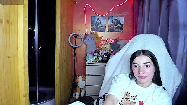 Snapshot of Fiery_Brunette_ chatting on May 2026 10:43:02 AM Fiery Brunette online show from May 2026 10:43:02 AM