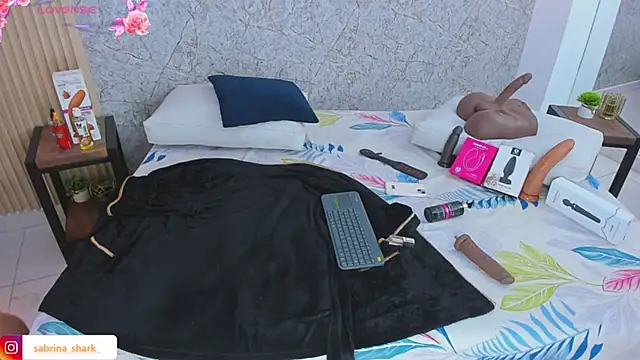 sabrina shark  online show from November 2025 02:33:01 AM