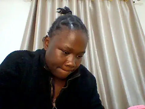 Snapshot of sexy_cutelips chatting on June 2026 05:13:02 PM sexy cutelips online show from June 2026 05:13:02 PM