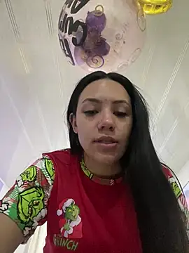 Snapshot of hannahb-e chatting on December 2024 01:16:02 AM hannahb-e online show from December 2024 01:16:02 AM