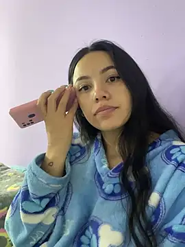 Snapshot of hannahb-e chatting on January 2025 02:48:02 AM hannahb-e online show from January 2025 02:48:02 AM