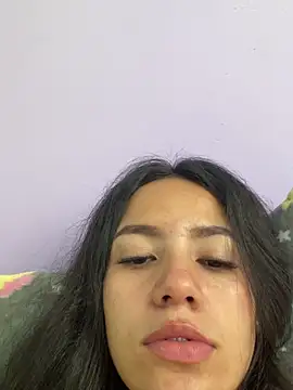 Snapshot of hannahb-e chatting on January 2025 09:05:01 PM hannahb-e online show from January 2025 09:05:01 PM