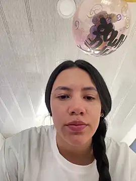 Snapshot of hannahb-e chatting on January 2025 03:44:01 PM hannahb-e online show from January 2025 03:44:01 PM