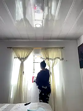 Snapshot of hannahb-e chatting on October 2025 04:08:02 PM hannahb-e online show from October 2025 04:08:02 PM