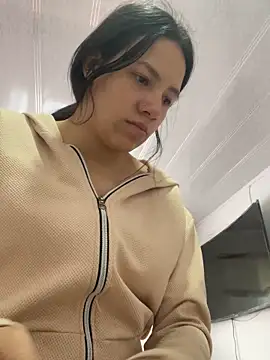 Snapshot of hannahb-e chatting on October 2025 08:07:01 PM hannahb-e online show from October 2025 08:07:01 PM