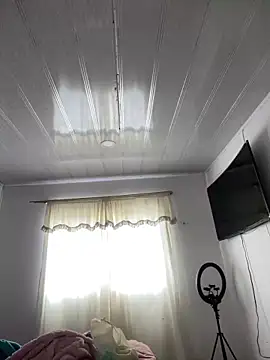 hannahb-e online show from March 2026 03:28:02 PM