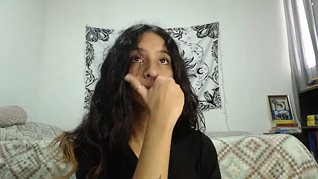 AlinaWoolf  online show from December 2024 06:05:02 PM