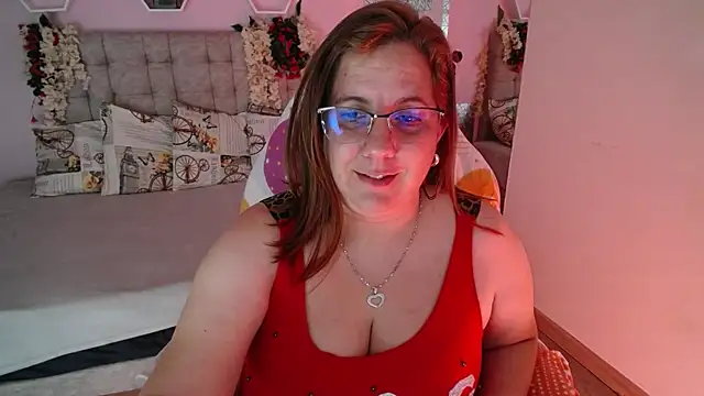 Snapshot of katie_joness_ chatting on January 2025 03:46:01 PM katie joness  online show from January 2025 03:46:01 PM