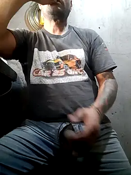 hecwil8 online show from November 2025 03:57:01 PM