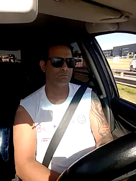 hecwil8 online show from December 2025 12:01:02 PM