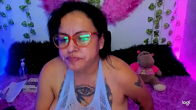 MegamKim online show from November 2025 01:27:02 AM