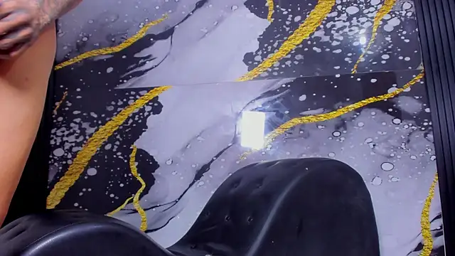 Snapshot of sweethot___ chatting on October 2025 02:36:01 PM sweethot online show from October 2025 02:36:01 PM