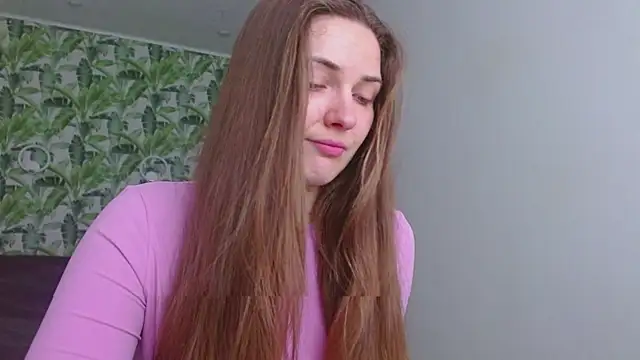 Olivia shine online show from April 2026 04:12:01 AM