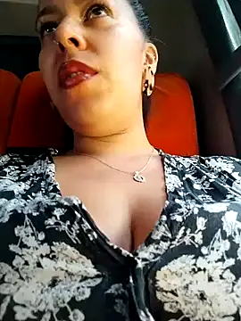 Snapshot of Emily_Wane chatting on December 2024 02:37:01 PM Emily Wane online show from December 2024 02:37:01 PM