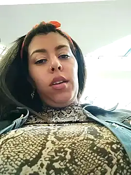 Snapshot of Emily_Wane chatting on December 2024 07:43:02 PM Emily Wane online show from December 2024 07:43:02 PM