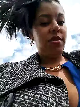 Snapshot of Emily_Wane chatting on December 2024 04:43:01 PM Emily Wane online show from December 2024 04:43:01 PM