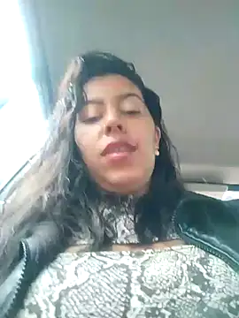 Snapshot of Emily_Wane chatting on December 2024 05:33:02 PM Emily Wane online show from December 2024 05:33:02 PM