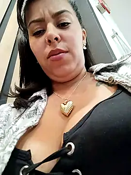 Snapshot of Emily_Wane chatting on January 2025 08:43:01 PM Emily Wane online show from January 2025 08:43:01 PM