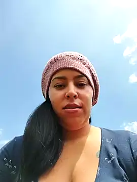 Snapshot of Emily_Wane chatting on January 2025 04:29:01 PM Emily Wane online show from January 2025 04:29:01 PM