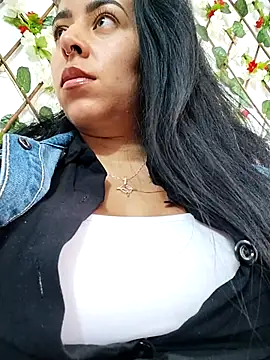 Snapshot of Emily_Wane chatting on September 2025 03:56:02 PM Emily Wane online show from September 2025 03:56:02 PM