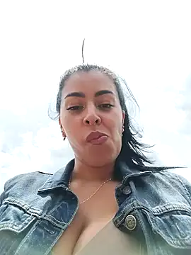 Snapshot of Emily_Wane chatting on September 2025 04:44:02 PM Emily Wane online show from September 2025 04:44:02 PM