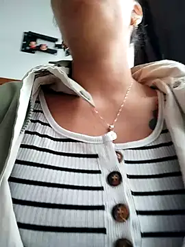 Snapshot of Emily_Wane chatting on October 2025 03:20:01 PM Emily Wane online show from October 2025 03:20:01 PM